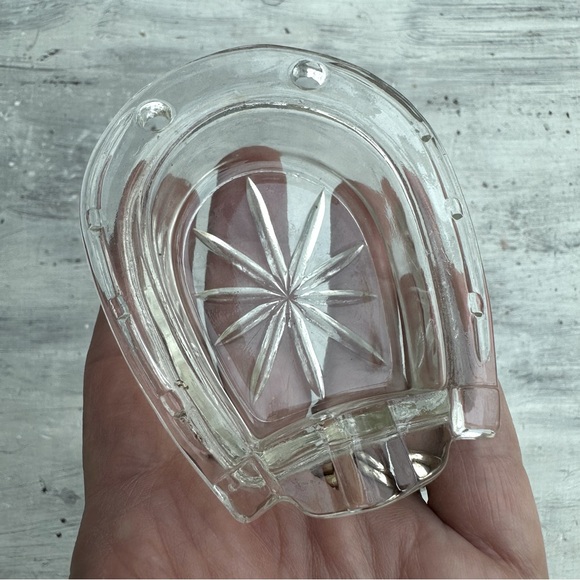 Horseshoe Shaped Ashtray Glass - Picture 2 of 5